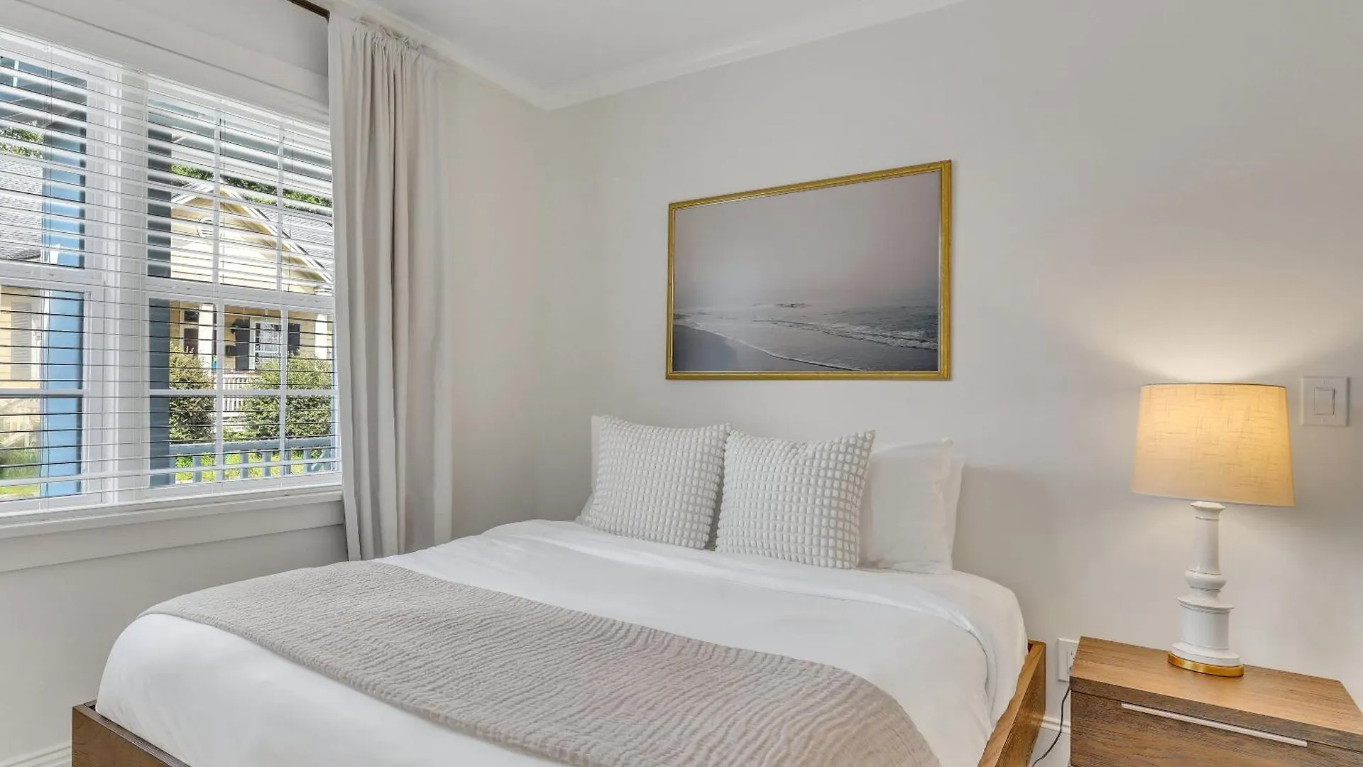 Semesterbostad Charming Cottage Near Forsyth Park Heated Pool Access Walk To Restaurants Historic Sites More 1390 Savannah