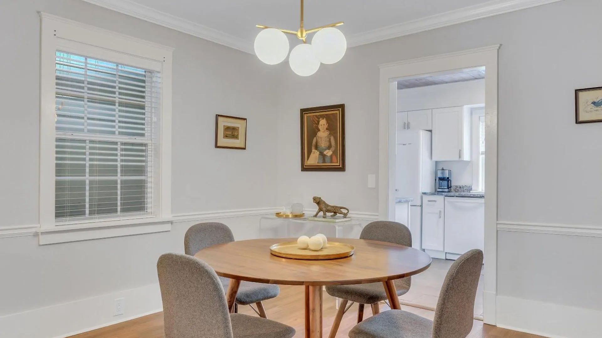 Charming Cottage Near Forsyth Park Heated Pool Access Walk To Restaurants Historic Sites More 1390 Savannah 0*,  Estados Unidos